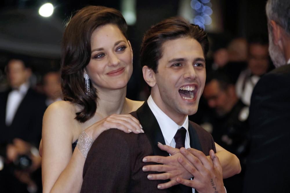 El director Xavier Dolan y Marion Cotillard en el Festival de Cannes