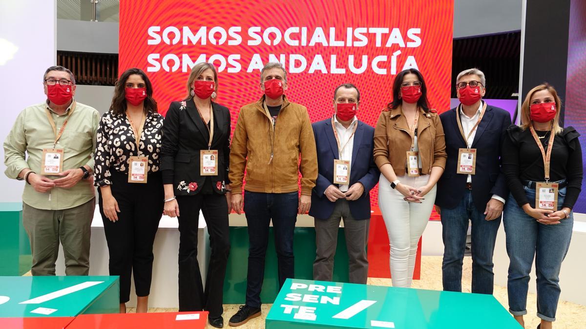 Foto de familia de los malagueños de la Ejecutiva Regional.