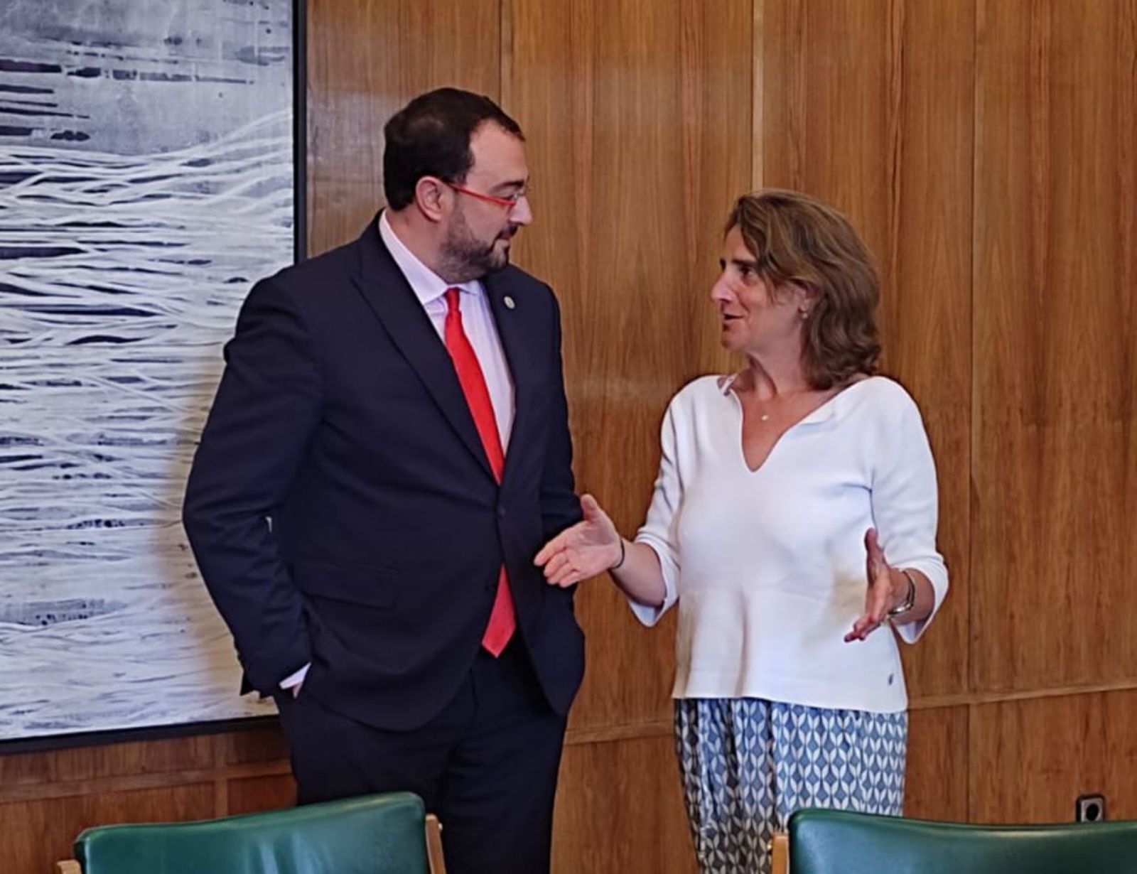 16.00 horas | Teresa Ribera, ministra de Transición Ecológica, recibe a Adrián Barbón