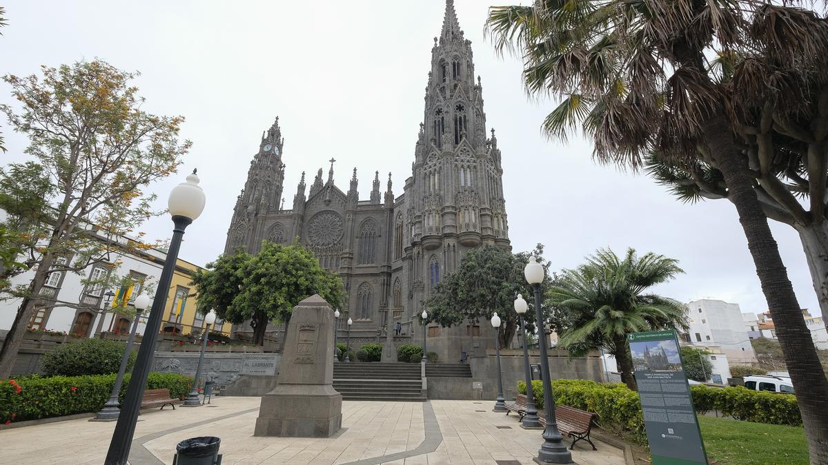 Imagen del templo parroquial de Arucas.
