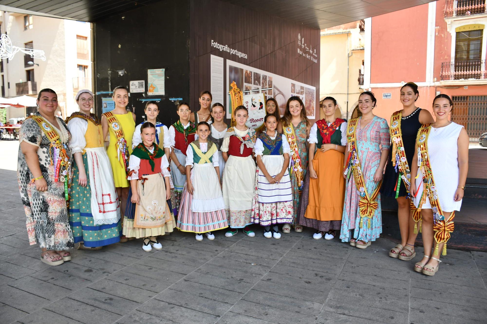 Imágenes de una intensa mañana de domingo en las fiestas de Vila-real