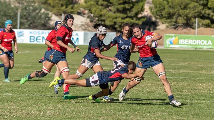 Las Leonas, en acción la pasada semana en La Vila.