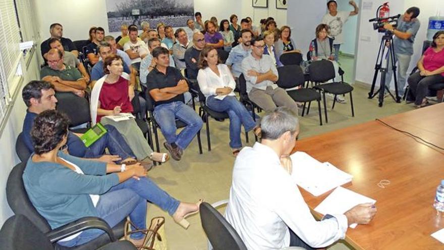 La sala de actos de Cultura acoge la segunda reunión del Consell d´Entitats.