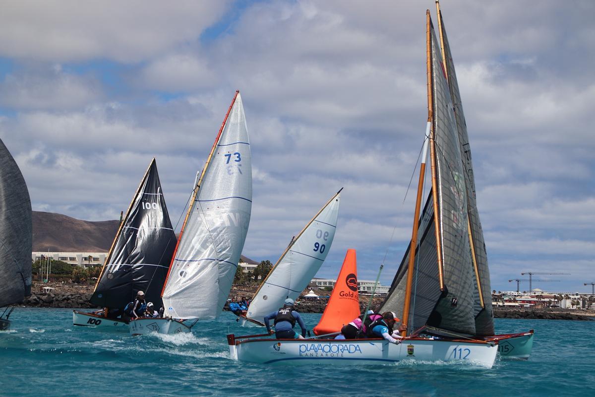 El Tritón gana la VI Copa Vela Latina del Sur
