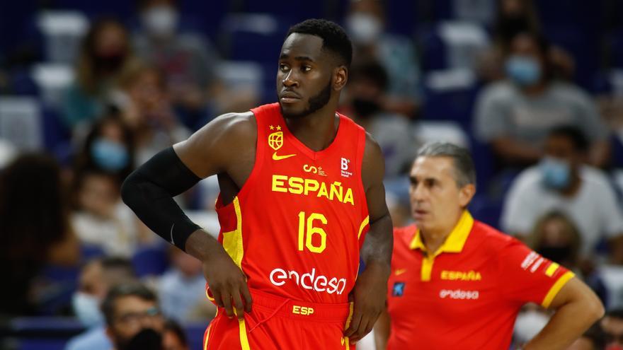 Garuba y Sergio Scariolo, en un partido con la selección española