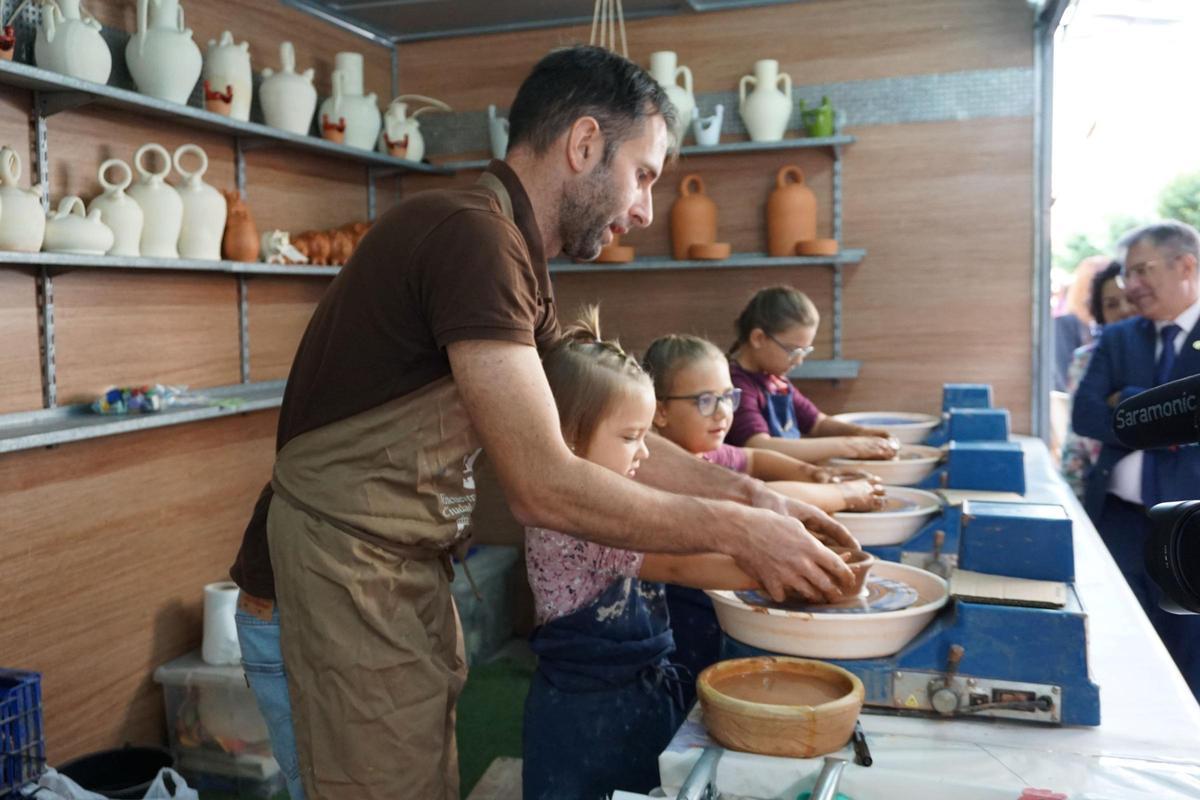 La Feria combinará las propuestas artesanales y gastronómicas con actividades culturales, turísticas, deportivas y familiares.