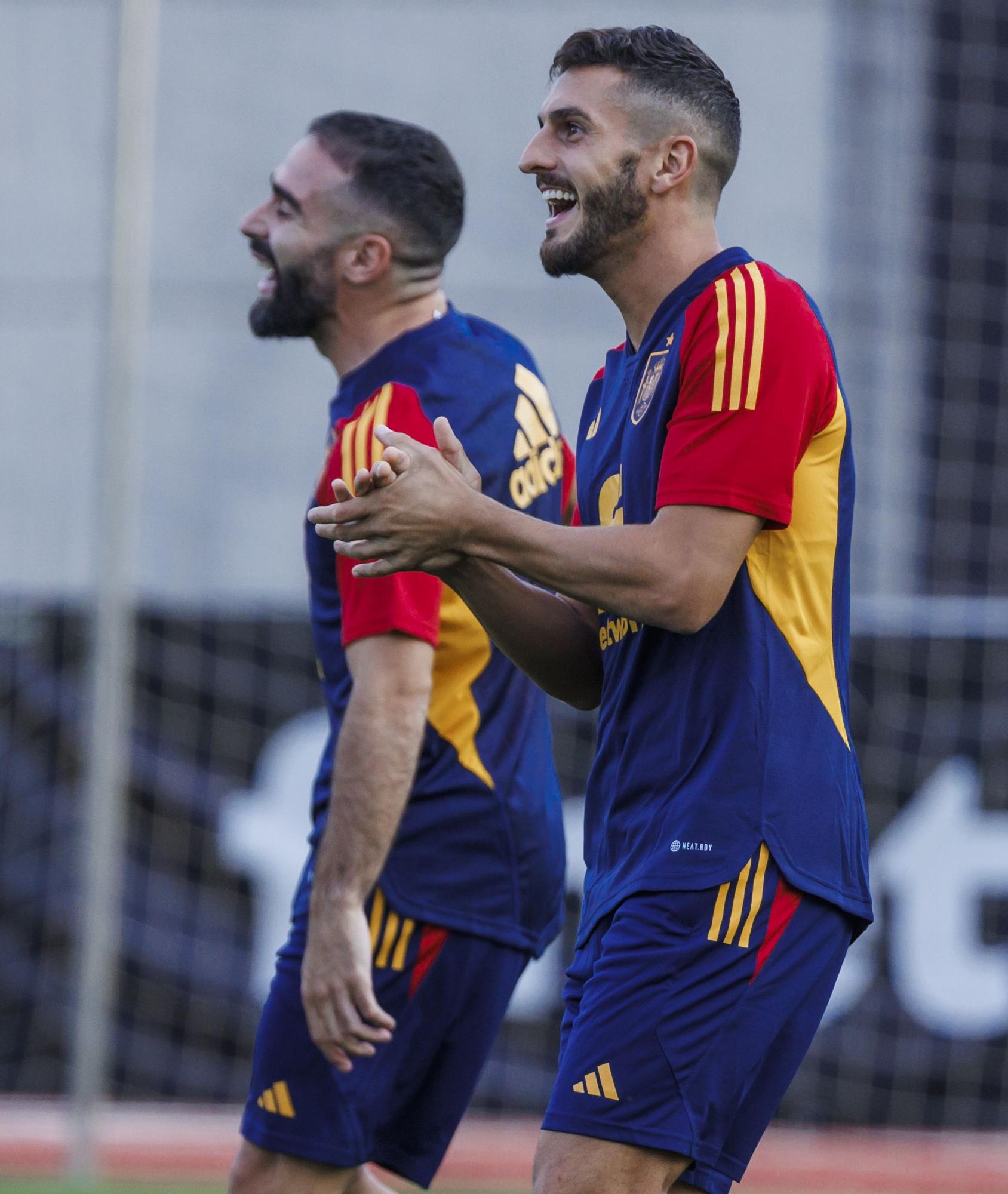 Gayà y Guillamón ya se entrenan en Las Rozas con la selección