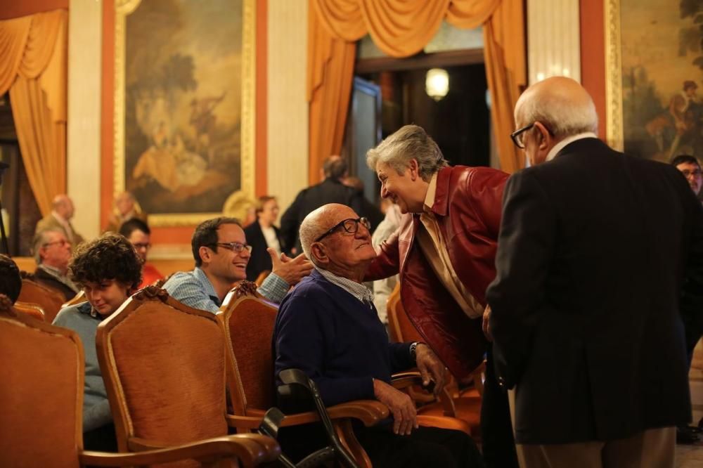 Presentación del libro "Contra viento y marera"