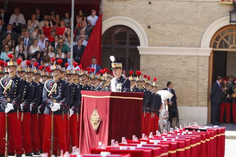 Entrega de los reales despachos a 392 nuevos oficiales de la AGM