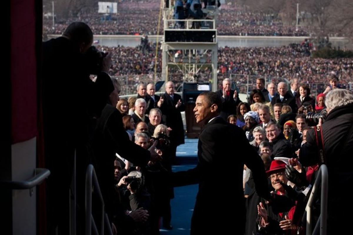 Barack Obama, a punt de pujar al podi per prendre possessió com a 44è president al Capitoli a Washington DC, el 20 de gener del 2009.