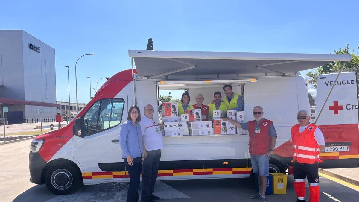 Nestlé dona més de 1.500 càpsules de cafè i xocolata a la Creu Roja de Girona
