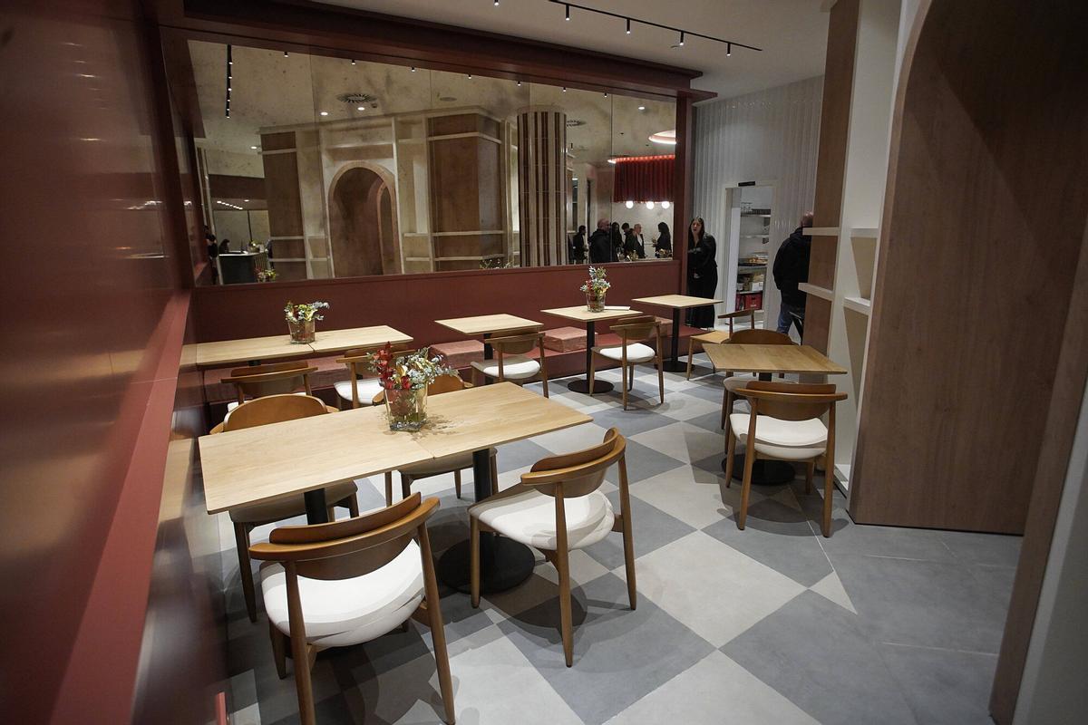 Girona Inauguració del restaurant cafeteria hotel Ultonia