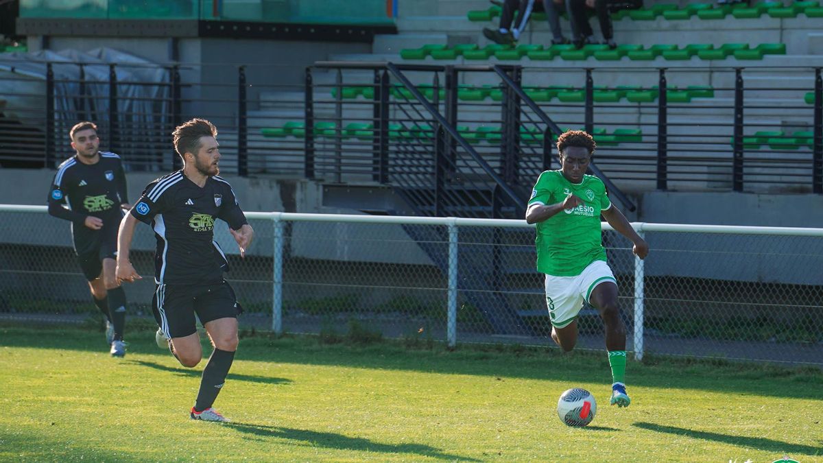 Darling Bladi en acción con el ASSE