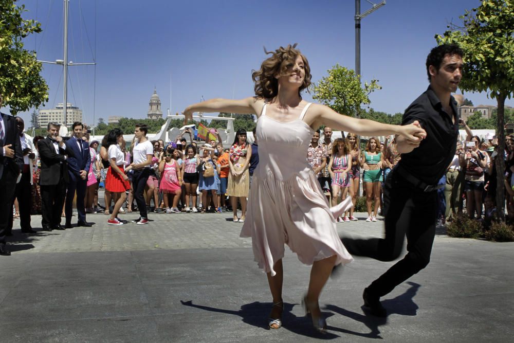 El musical Dirty Dancing sale a la calle en Málaga.