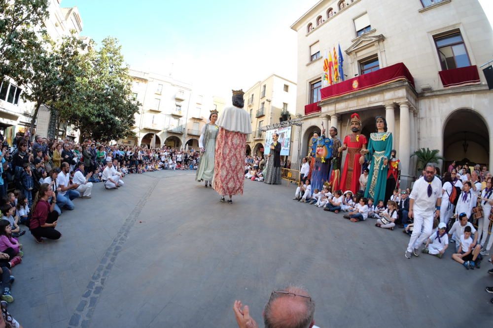 Plantada i cercavila de Gegants, capgrossos i altres figures de la ciutat