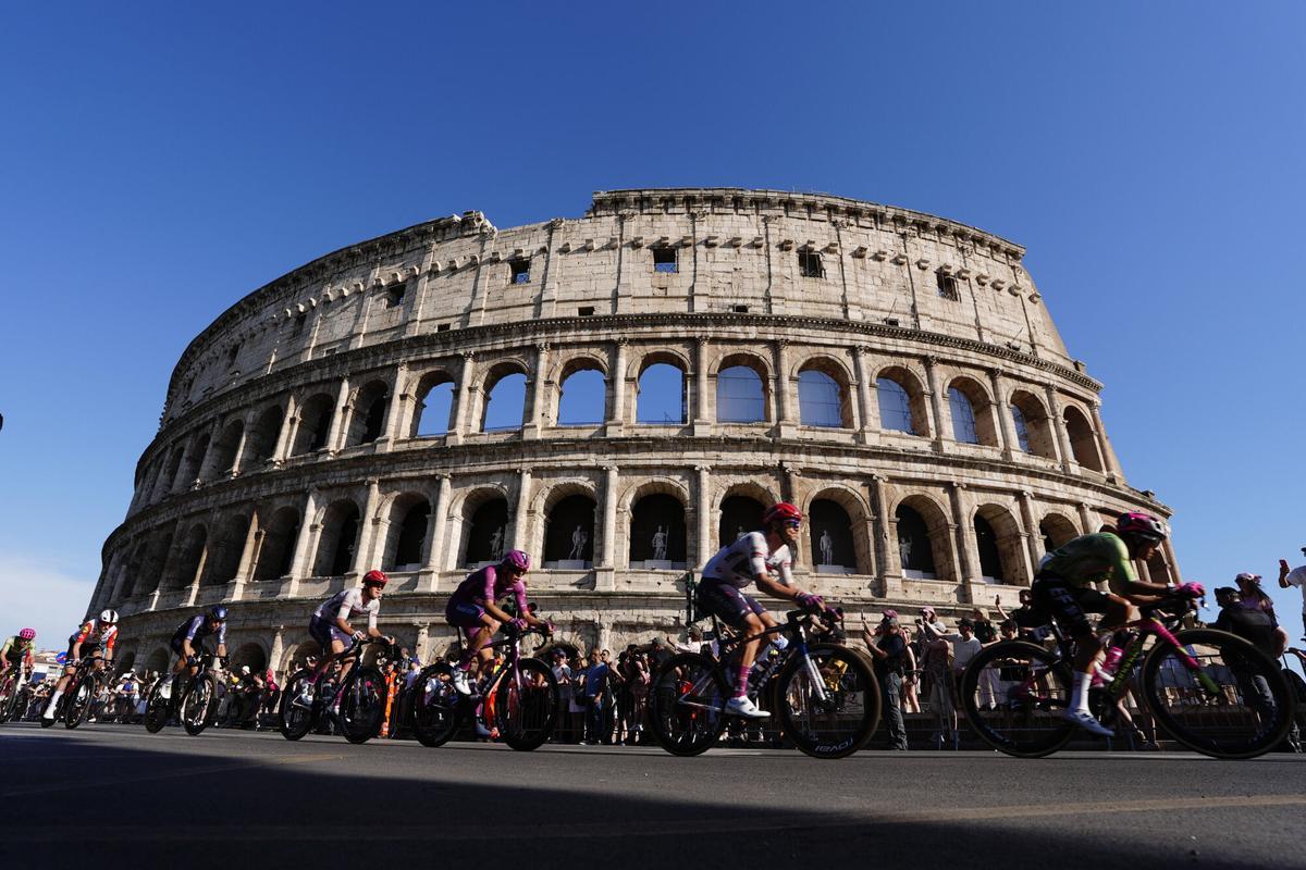Las mejores imágenes de la 21ª etapa del Giro de Italia.