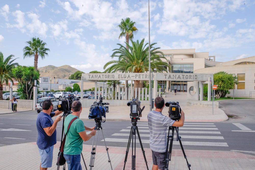 El Ayuntamiento y la Conselleria ofrecen ayuda psicológica a familiares, amigos y compañeros del pequeño.