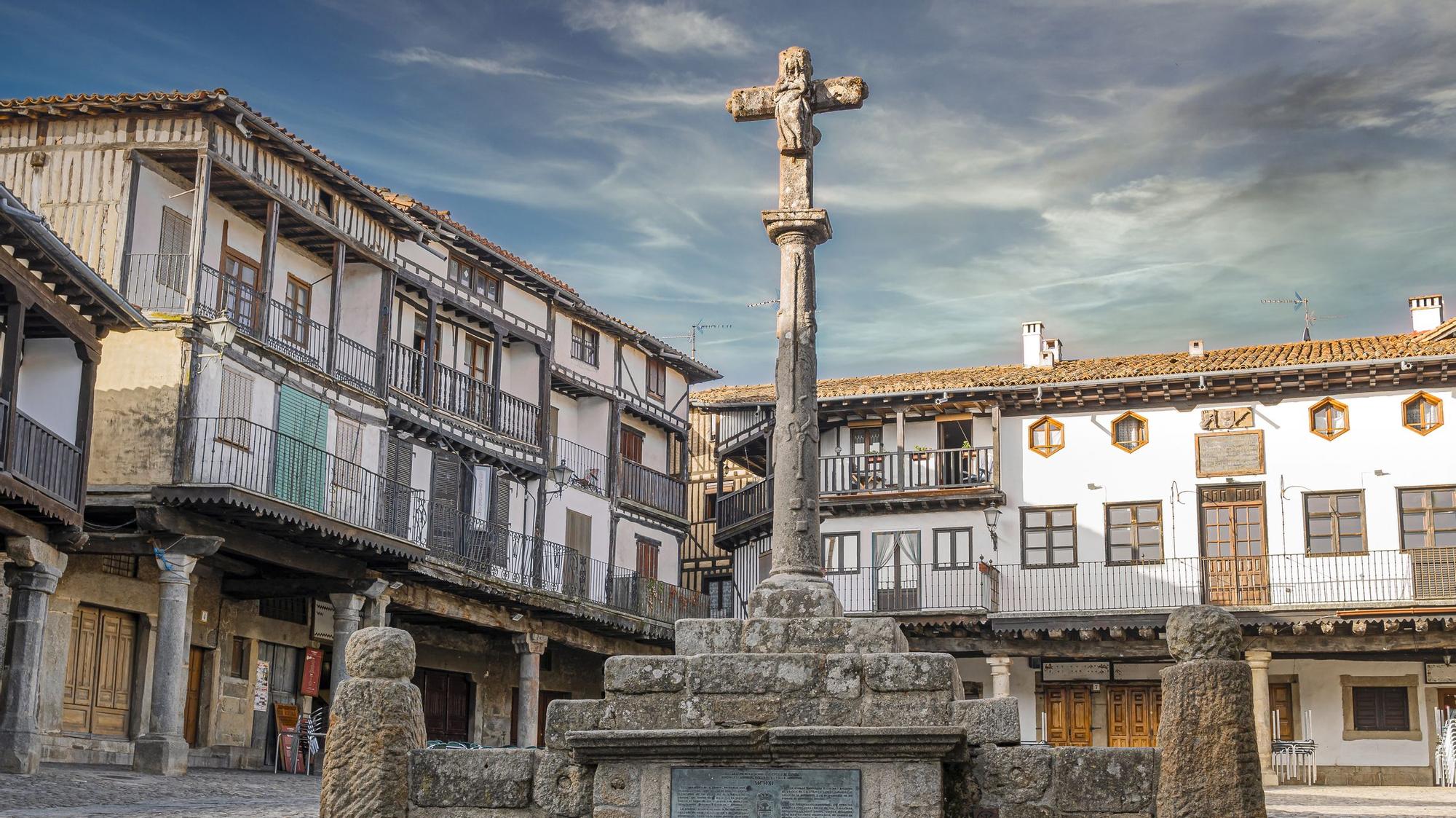 La arquitectura de este pueblo es típicamente serrana, uno de los mejores ejemplos que se conservan