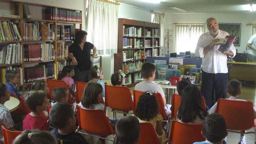Nueve colegios e institutos pugnan por el reconocimiento regional de planes de lectura