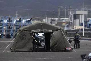 La Guardia Civil despliega un puesto de mando en el puerto de Granadilla por la llegada del crucero MV Hondius.