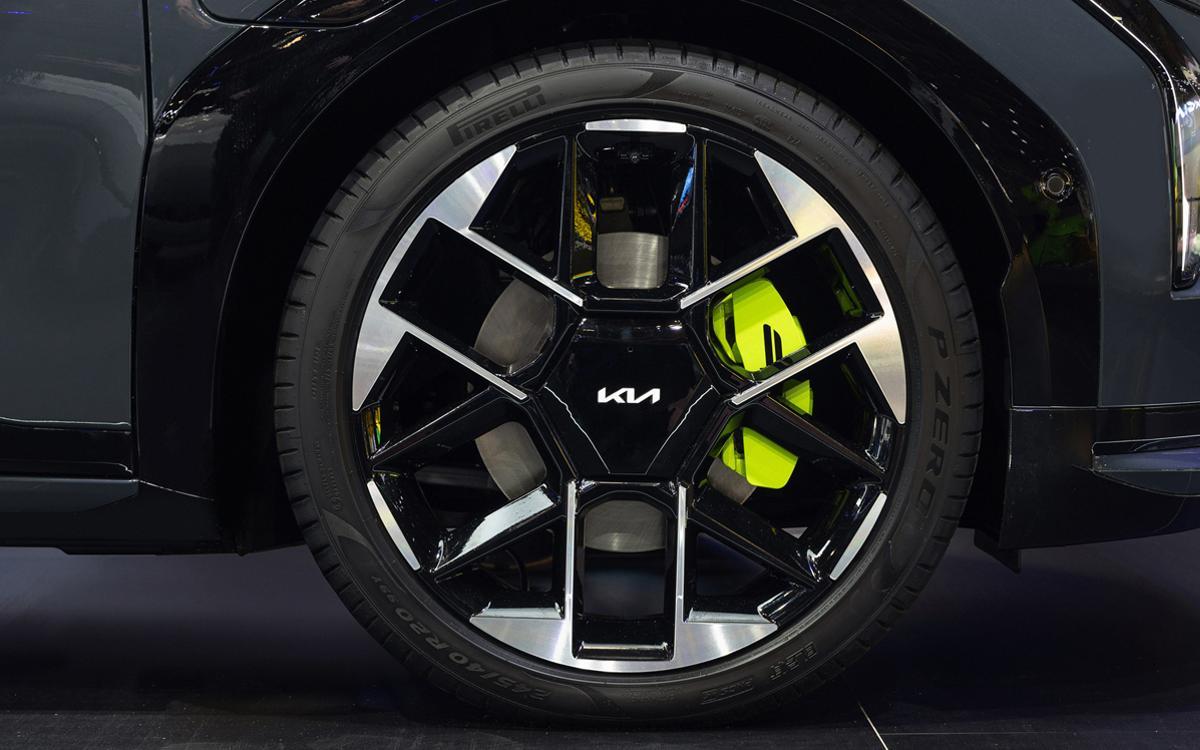 Yeni Kia EV4 GT'nin özel testi