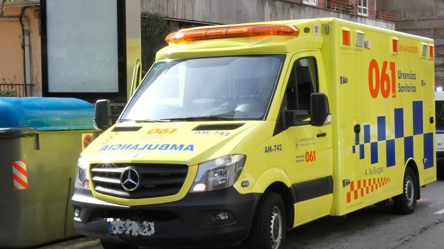 Evacuado un hombre en Gondomar tras un percance en su casa