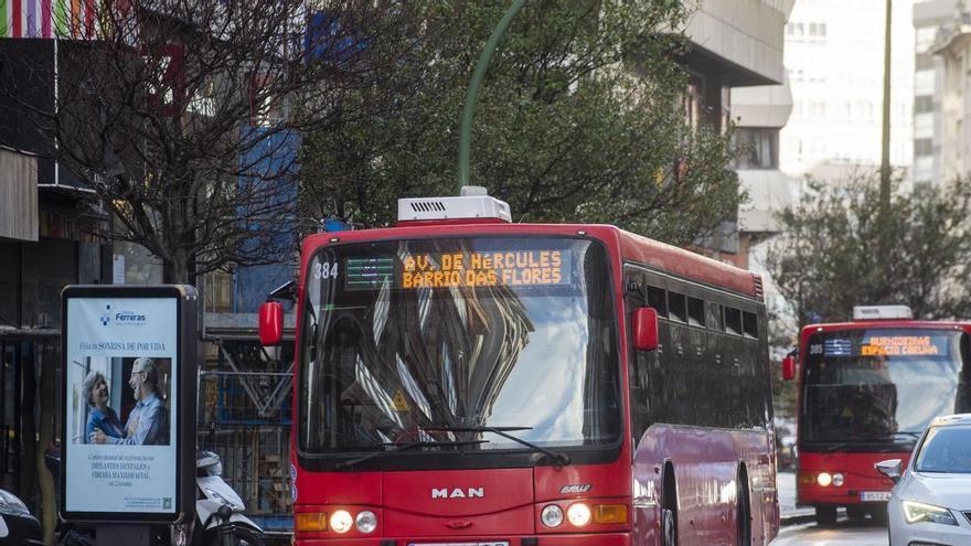 El bus de A Coruña se podrá abonar con tarjeta de crédito: "Hay mucha gente que pide hacerlo y hay conductores que acaban pagando billetes"