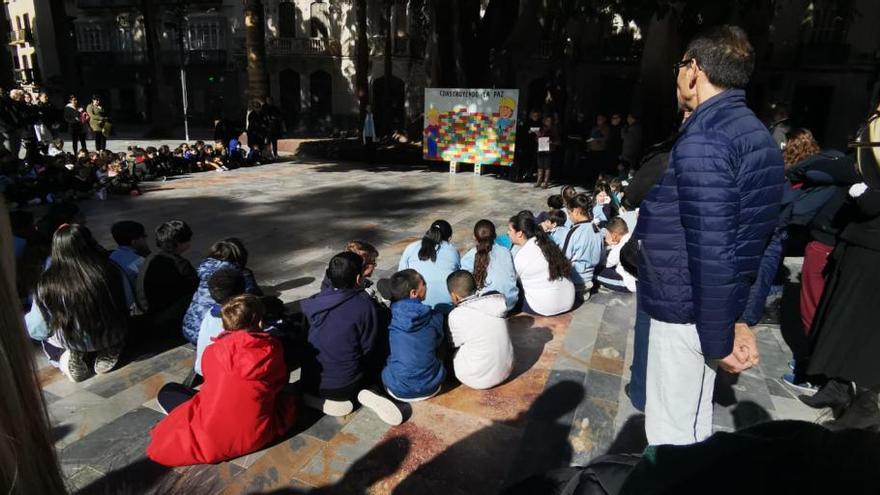 Alumnos y docentes juntos por la paz