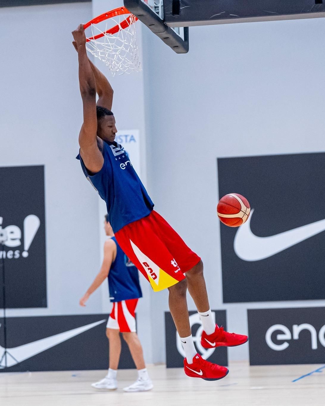 Primer entrenamiento con España de los jugadores del Valencia Basket
