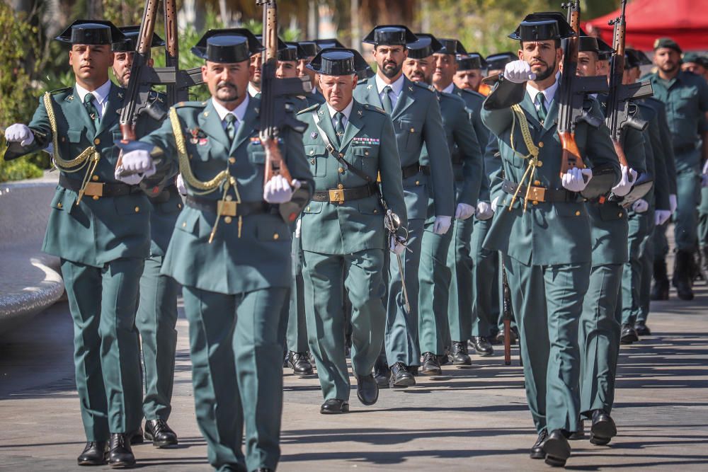 La Guardia Civil recibe un homenaje en Torrevieja