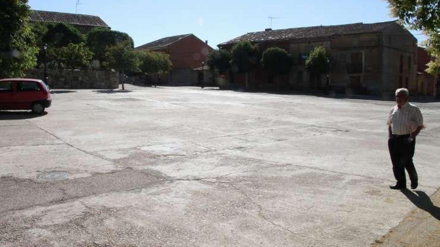 Plaza Mayor de Villarrín de Campos.