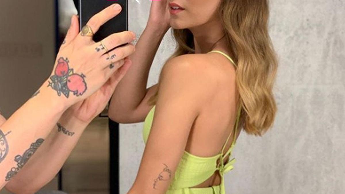 GUAU!! 'Nos quedamos' con la manicura fantasía de Aitana