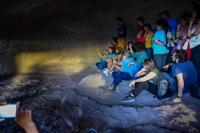 Visita al primer rayo de sol del solsticio de ...