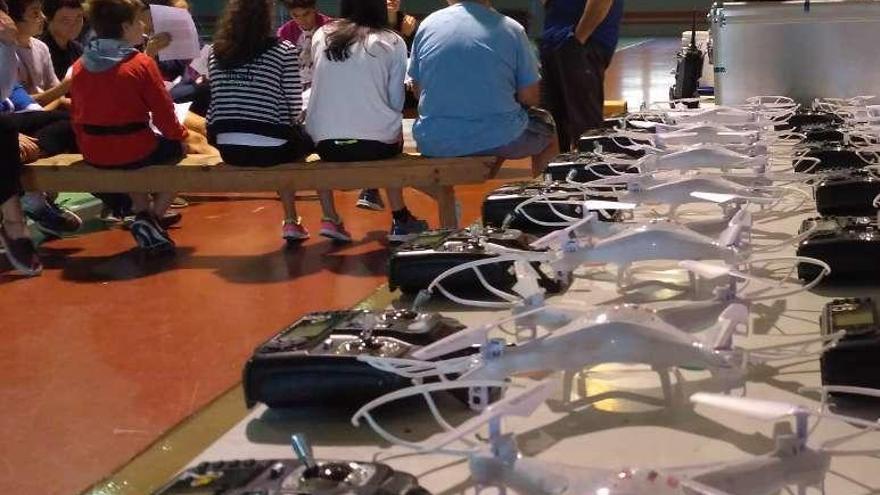 Una clase sobre el uso de los drones. // FDV