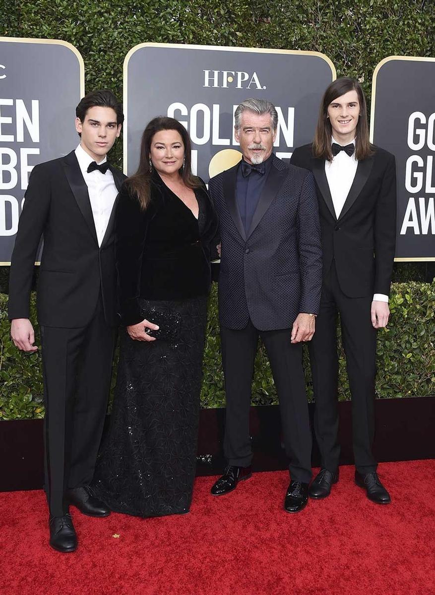 Pierce Brosnan y familia