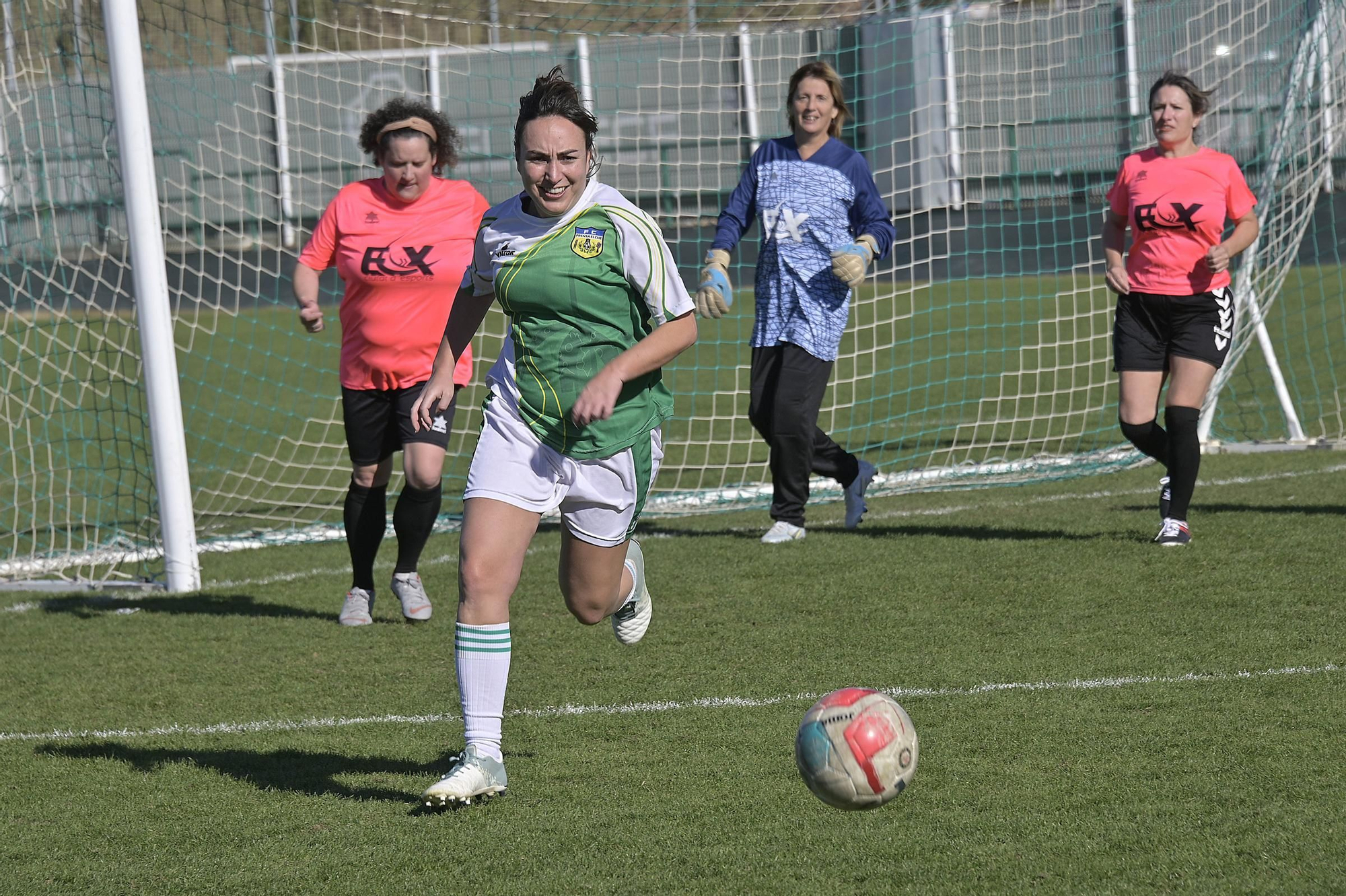 Partido de futbol benefico populares informadores
