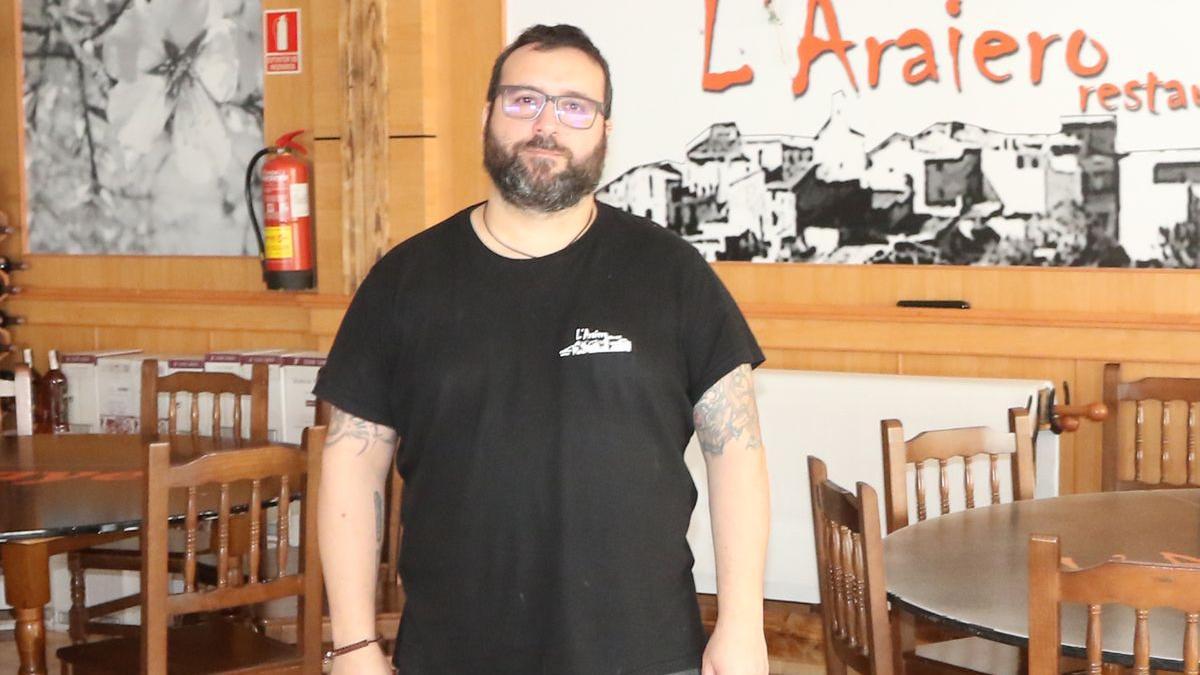 Vicente Albalat advierte de los problemas que sufren cinco bares de l’Alcora.