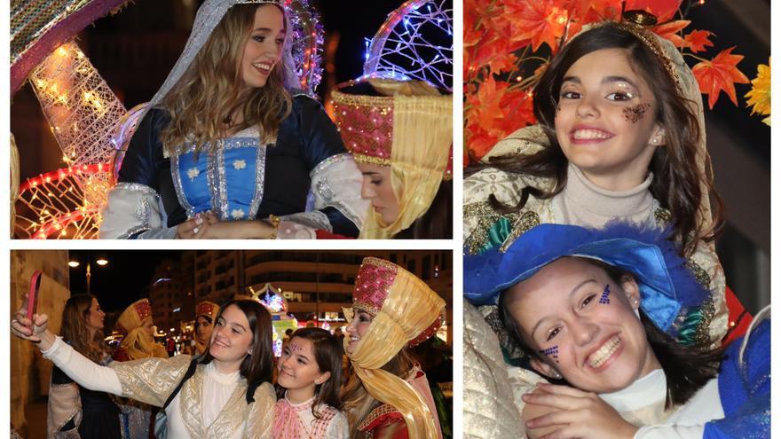 Vuelta a casa de Laura, Paula y las falleras 2023 en la Cabalgata de Reyes