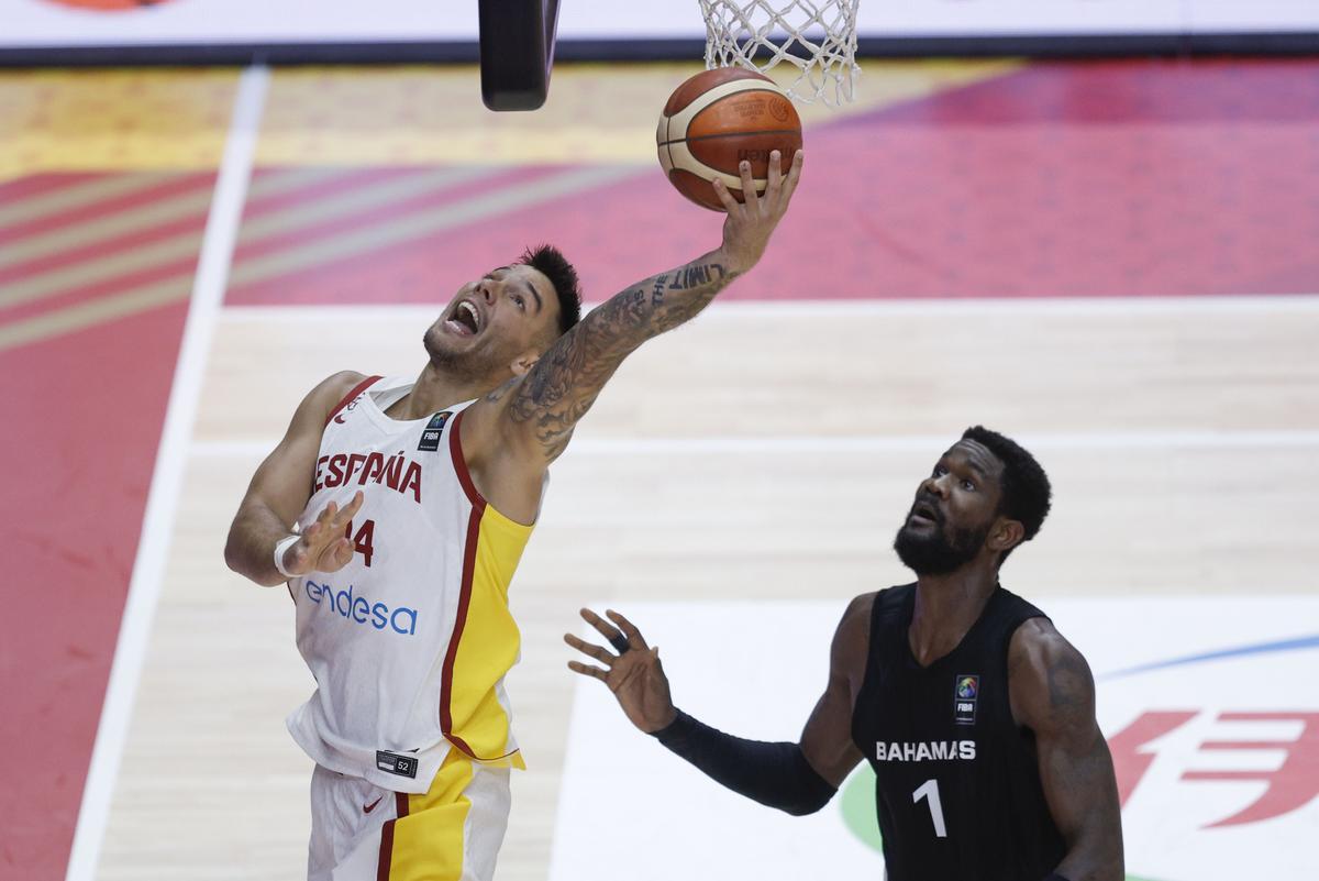 El pívot de la selección española de baloncesto Willy Hernangómez durante la final del preolímpico entre España y Bahamas.