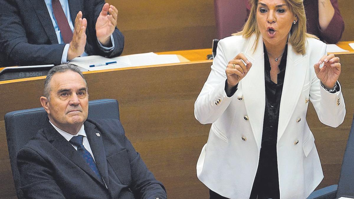 Los vicepresidentes Francisco Gan Pampols y Susana Camarero, en un pleno de las Corts Valencianes.