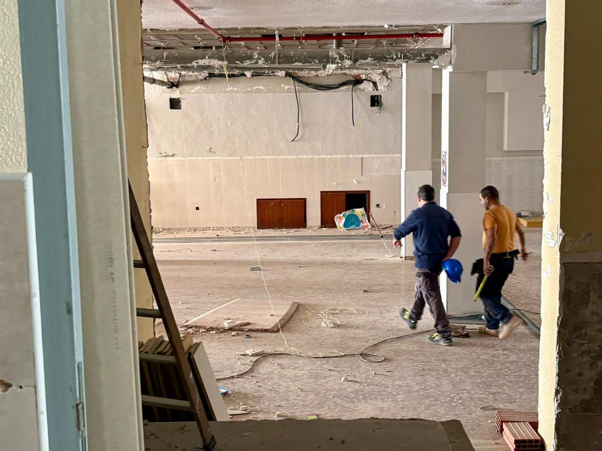 El interior del edificio de Salesianos en el centro de Alicante, en obras