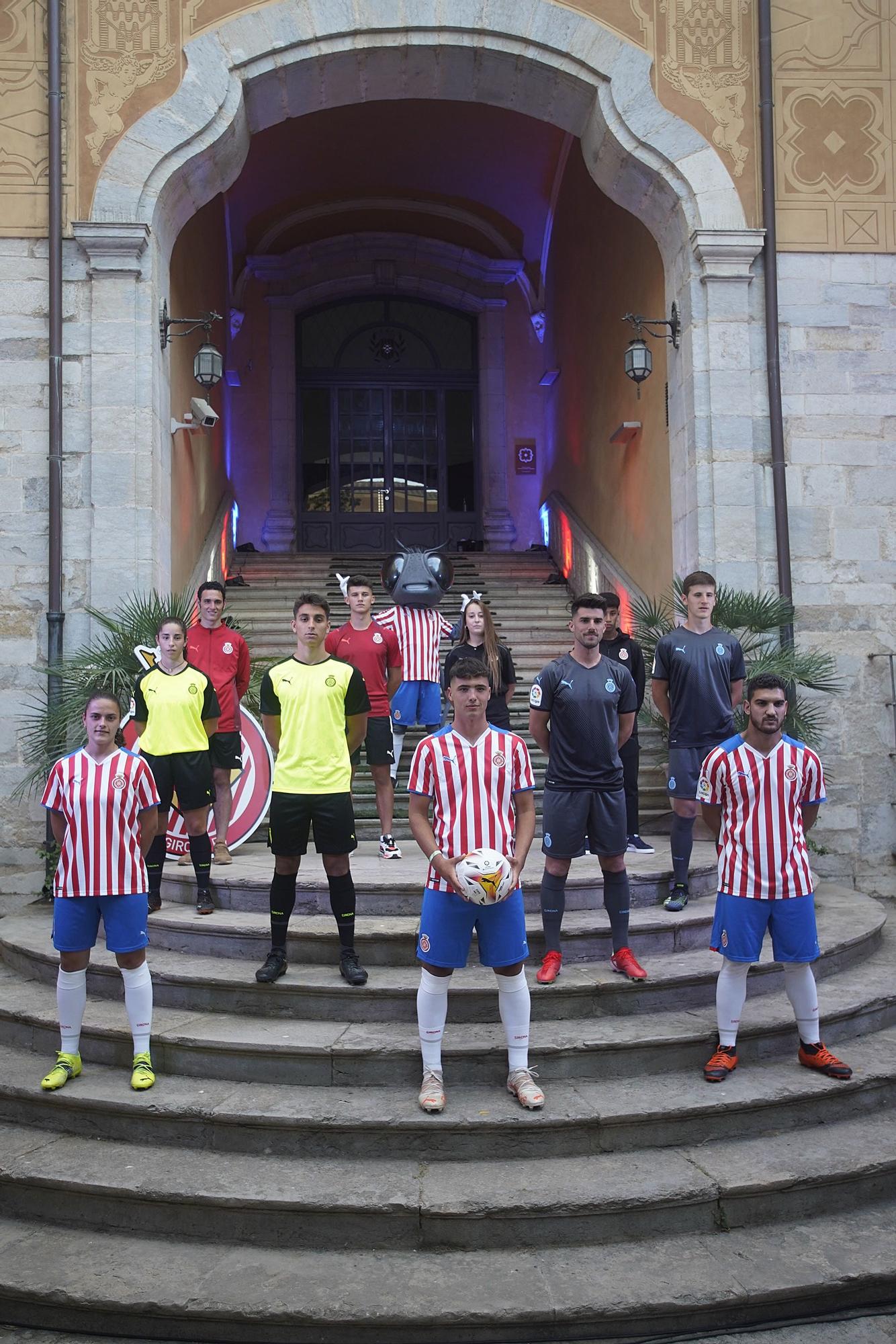 El Girona presenta les equipacions per la temporada 2021-22