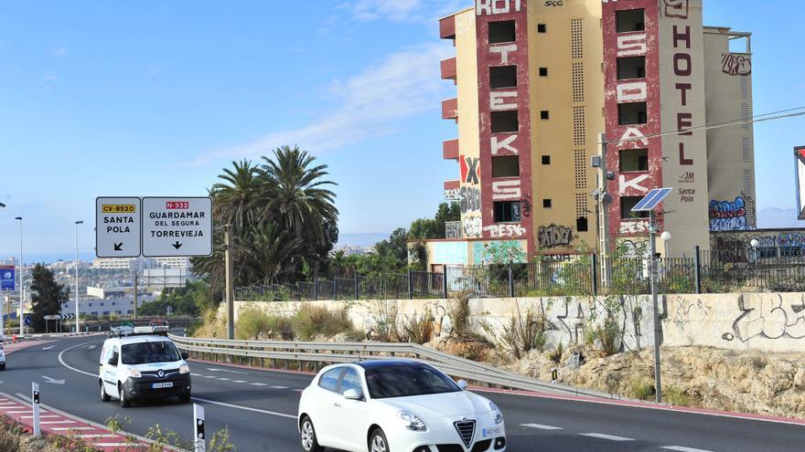 El Hotel Rocas Blancas de Santa Pola se rehabilitará tras más de una década en ruinas