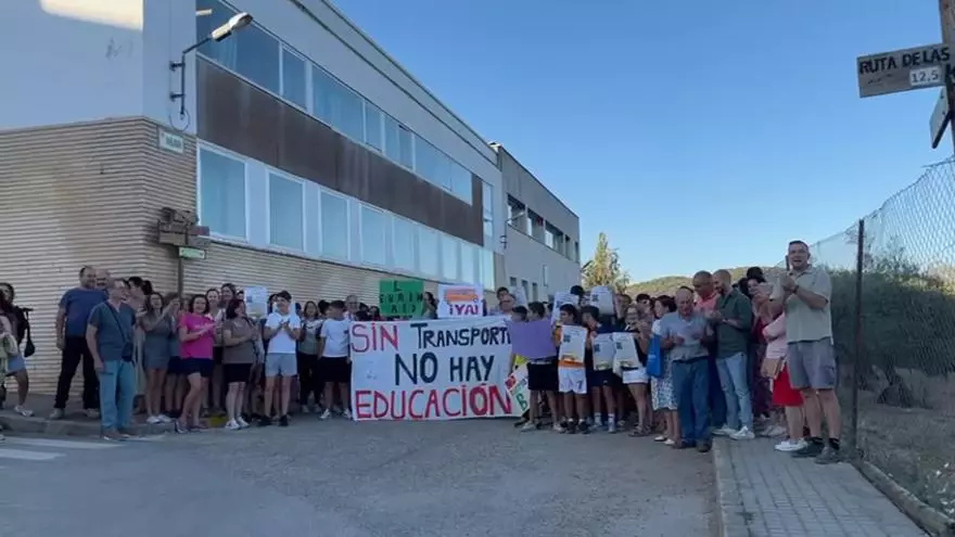 La Extremadura rural protesta por el transporte escolar: "Nos condenan a la desigualdad"