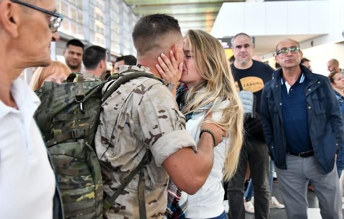 21/05/2019 TELDE.  El jefe del Mando de Canarias, el teniente general Carlos Palacios, despide a la primera rotación de mandos de la Brigada Canarias XVI que se desplaza a Mali para colaborar con la misión de la UE en ese país.  Fotógrafa: YAIZA SOCORRO.  | 21/05/2019 | Fotógrafo: Yaiza Socorro