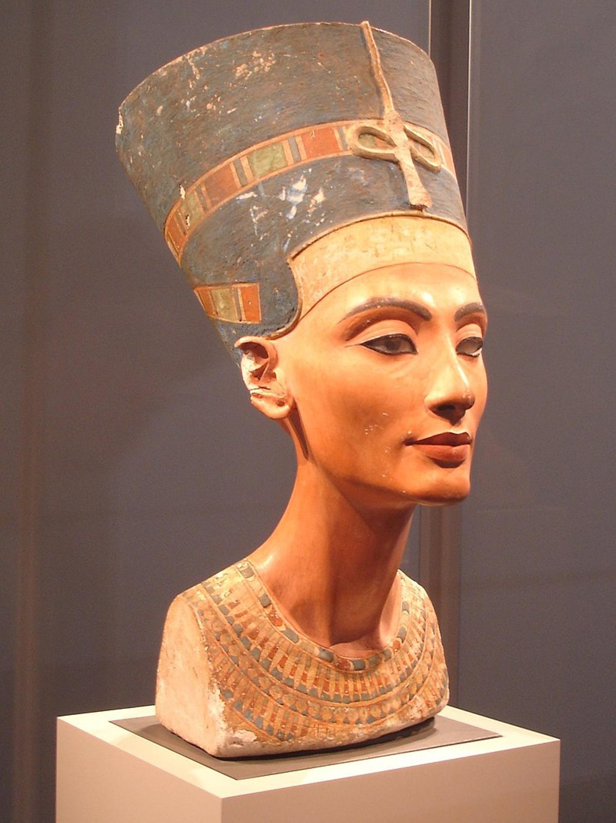 Busto de Nefertiti