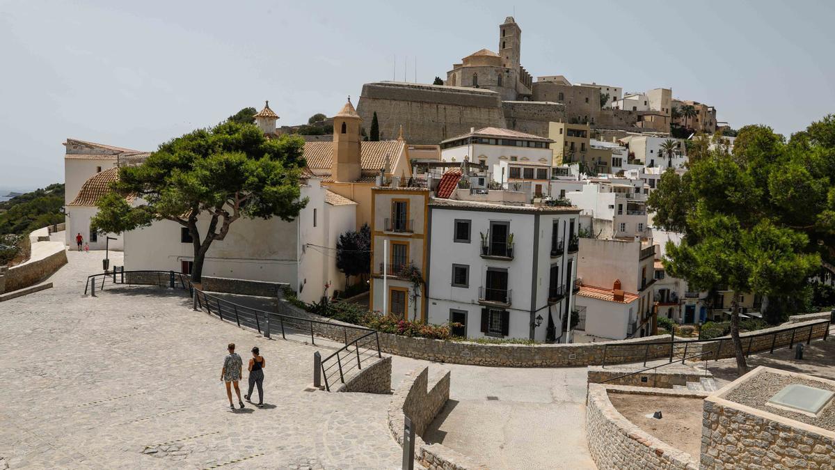 Imagen parcial de Dalt Vila. Zowy Voeten