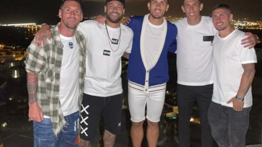 Messi, en sus vacaciones en Ibiza, estaba convencido de que seguía en el Barça