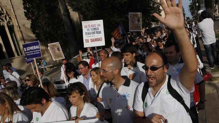 El Govern abre la caja de los truenos al suspender la carrera profesional