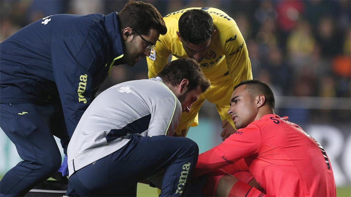 Asenjo cayó lesionado frente al Real Madrid